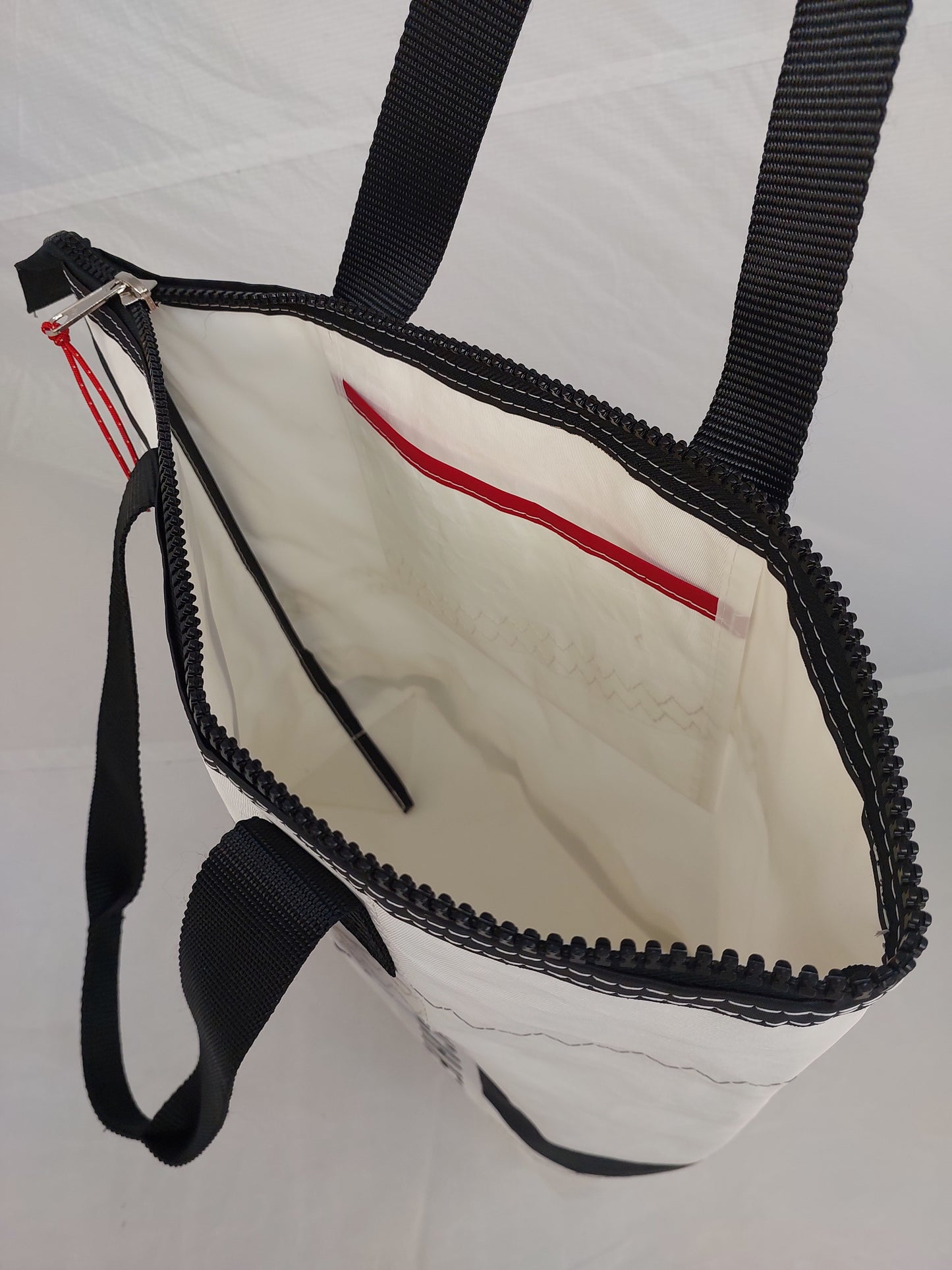 Reacher Zip Tote 754