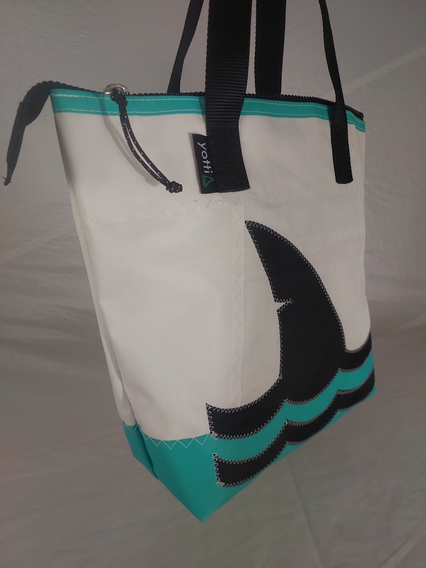 Shark Zip Tote 892