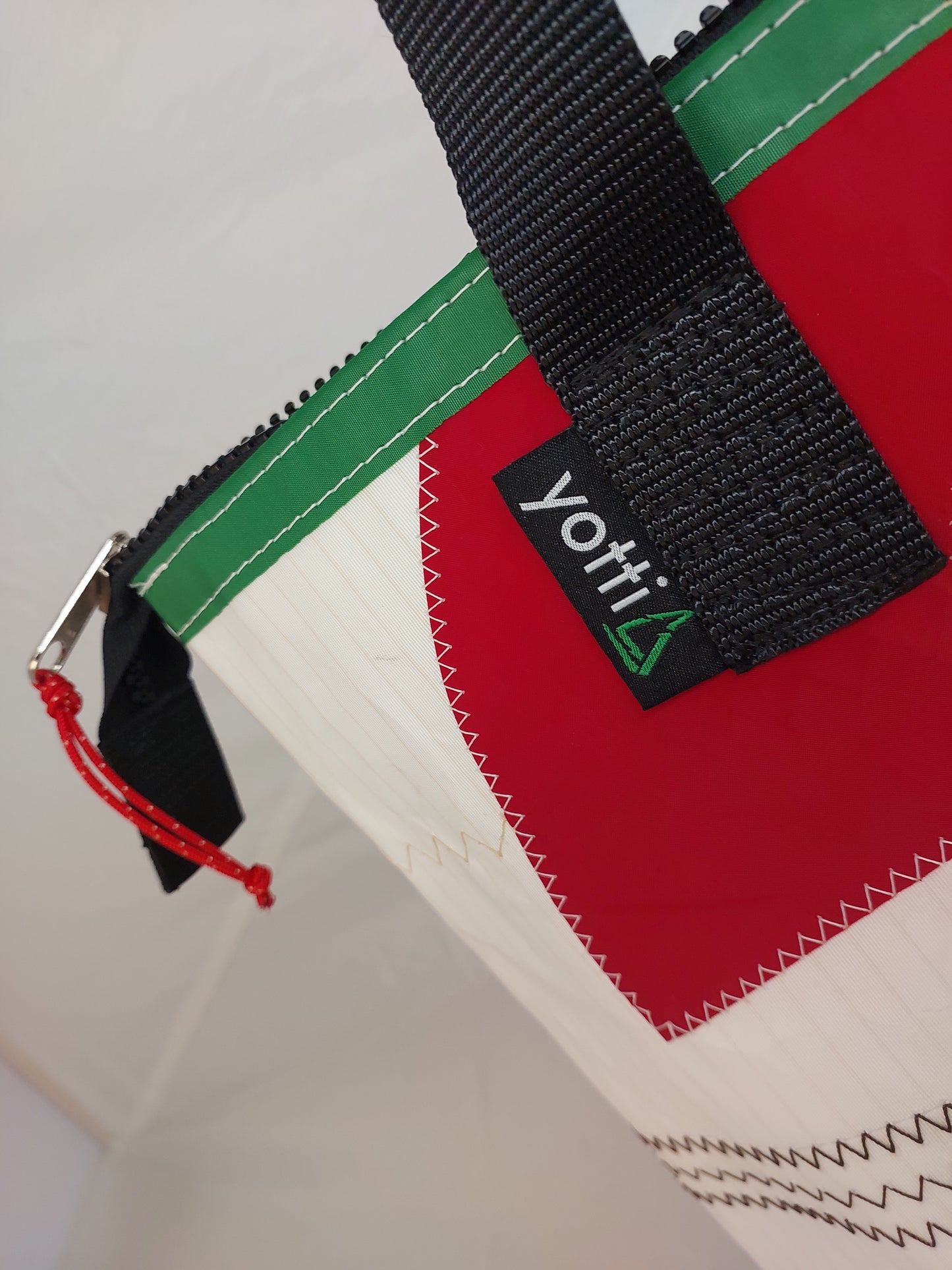 #2 Zip Tote 747