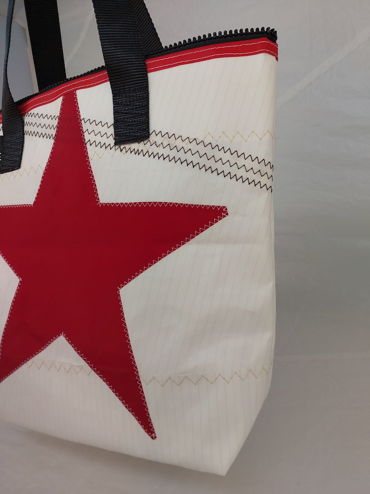 Red Star Zip Tote 766