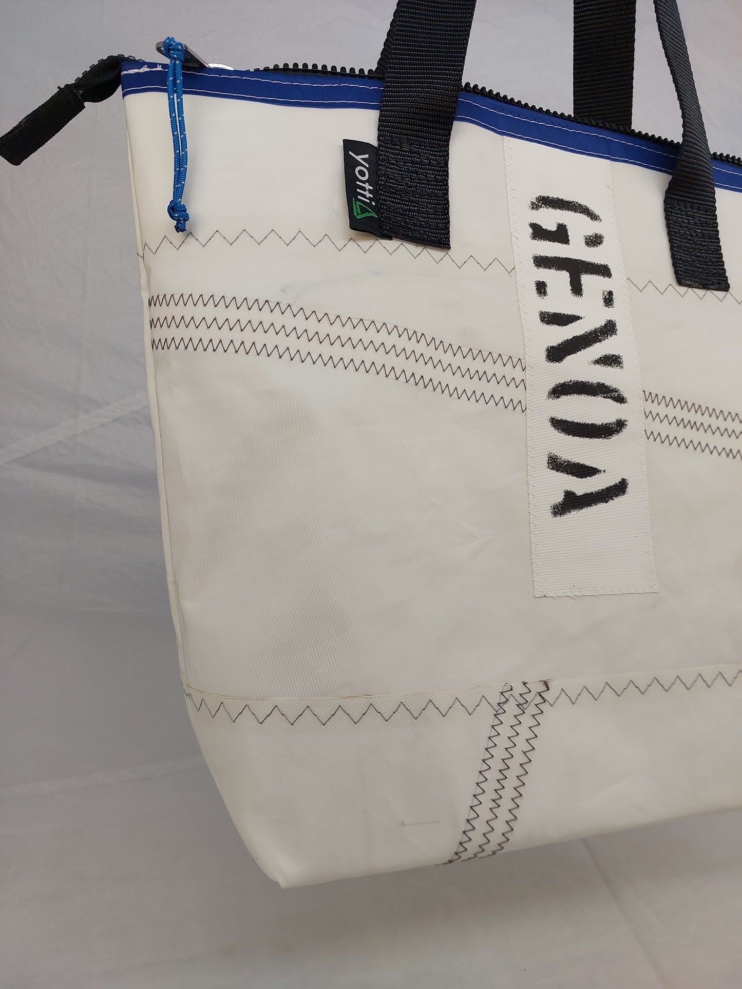 Genoa Zip Tote 780