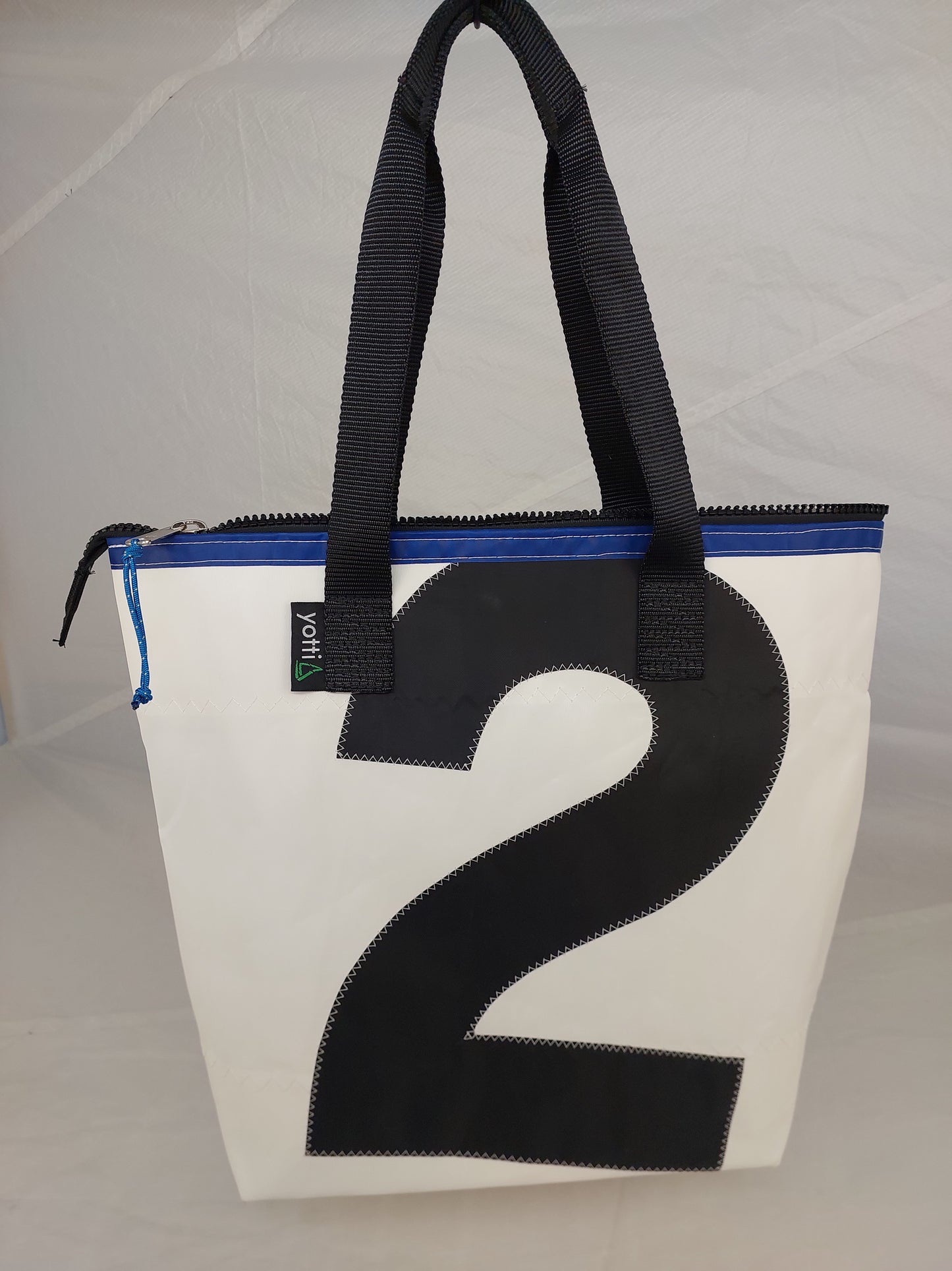#2 Zip Tote 784