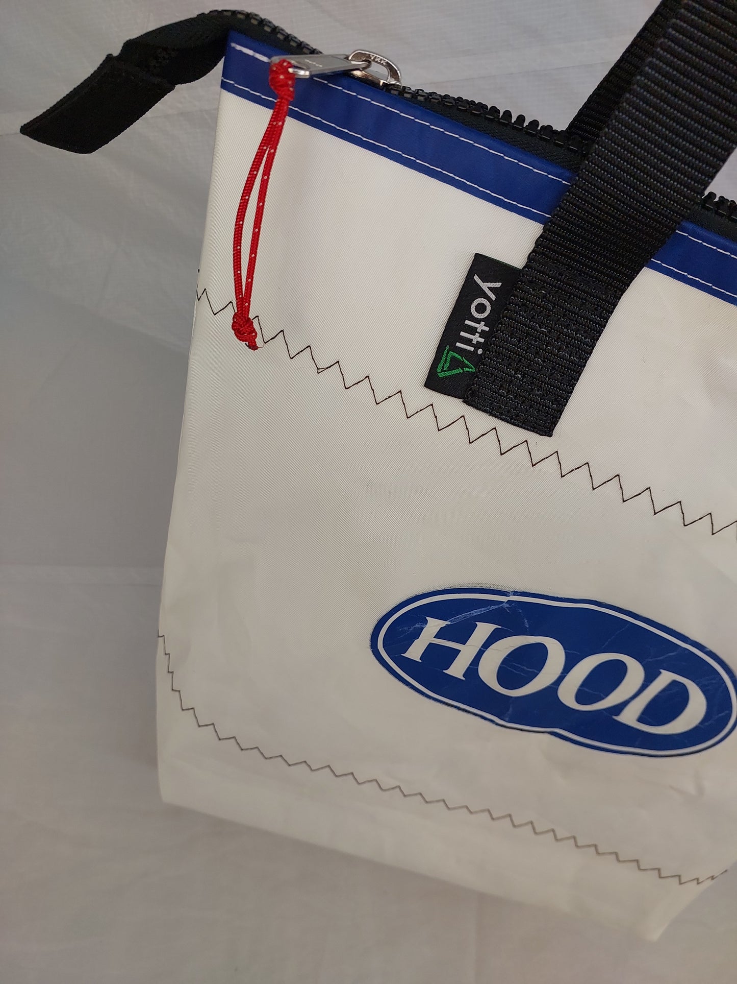 Hood Zip Tote 789