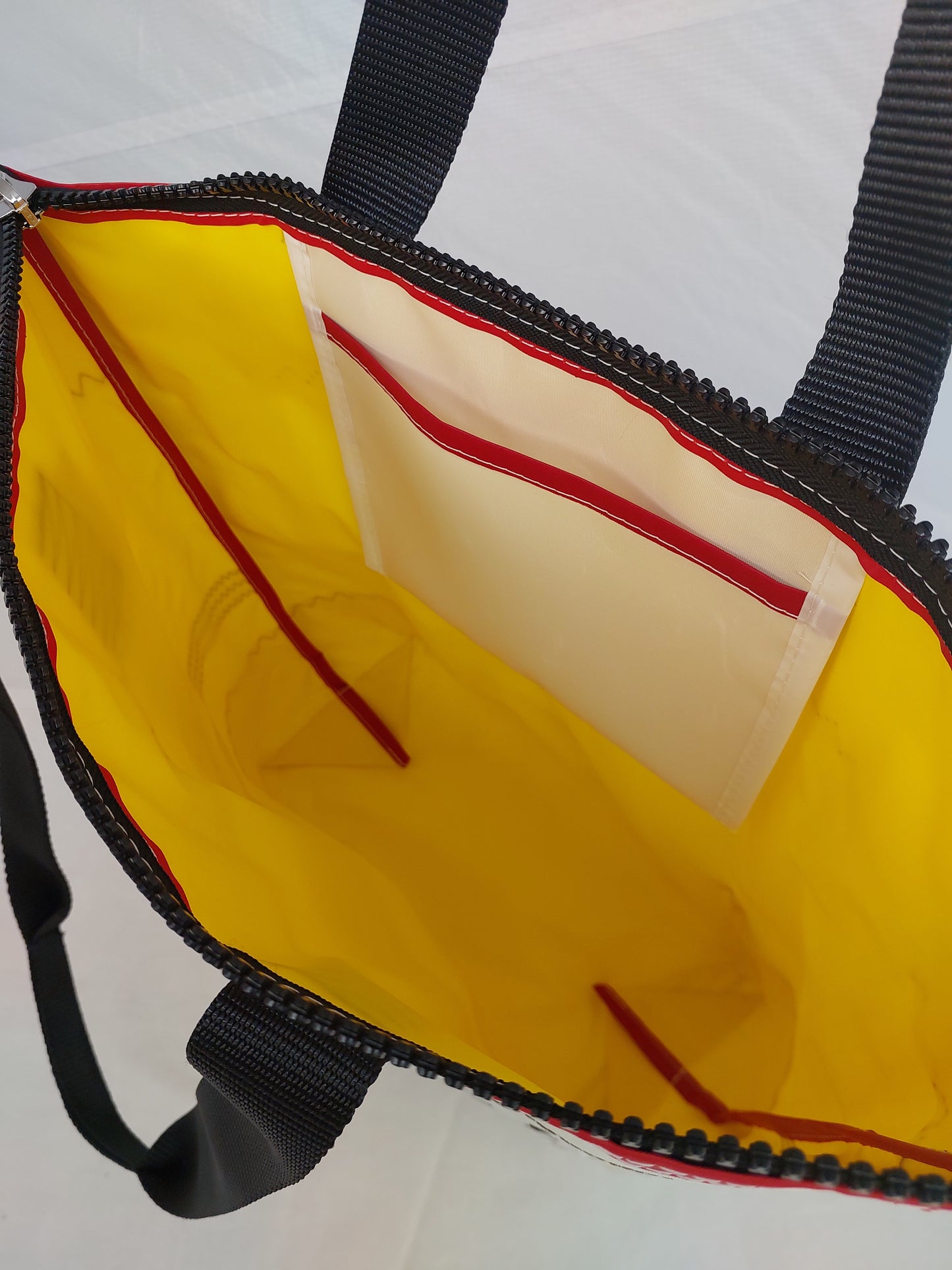 Reacher Zip Tote 806