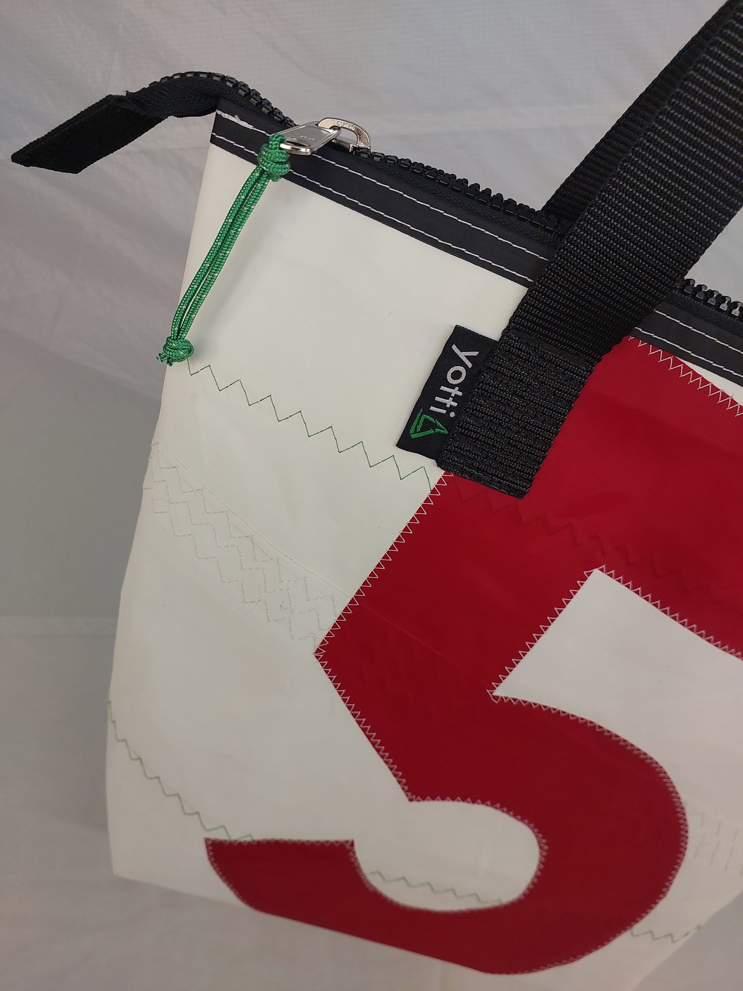 #5 Zip Tote 809