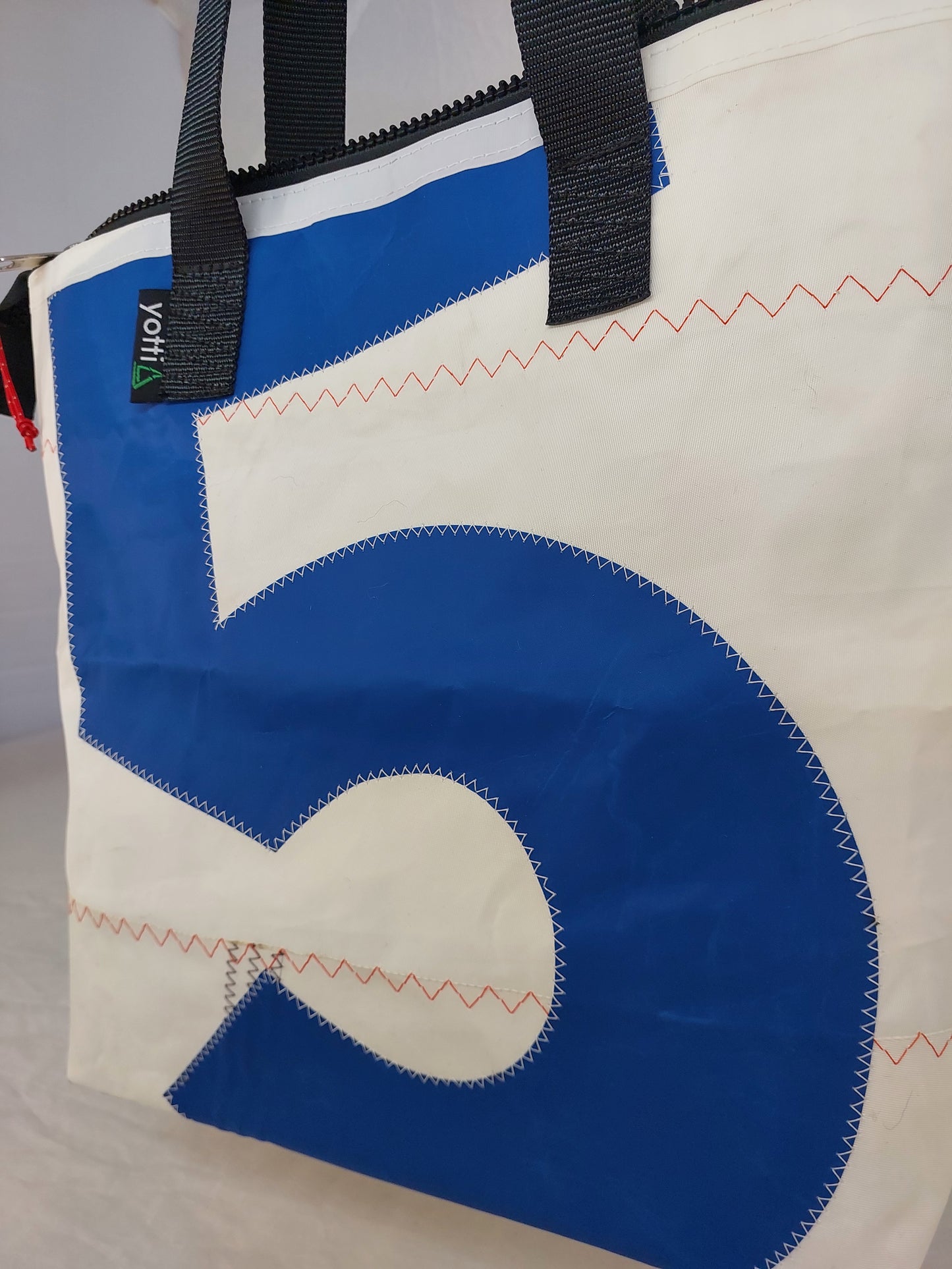 #5 Zip Tote 826