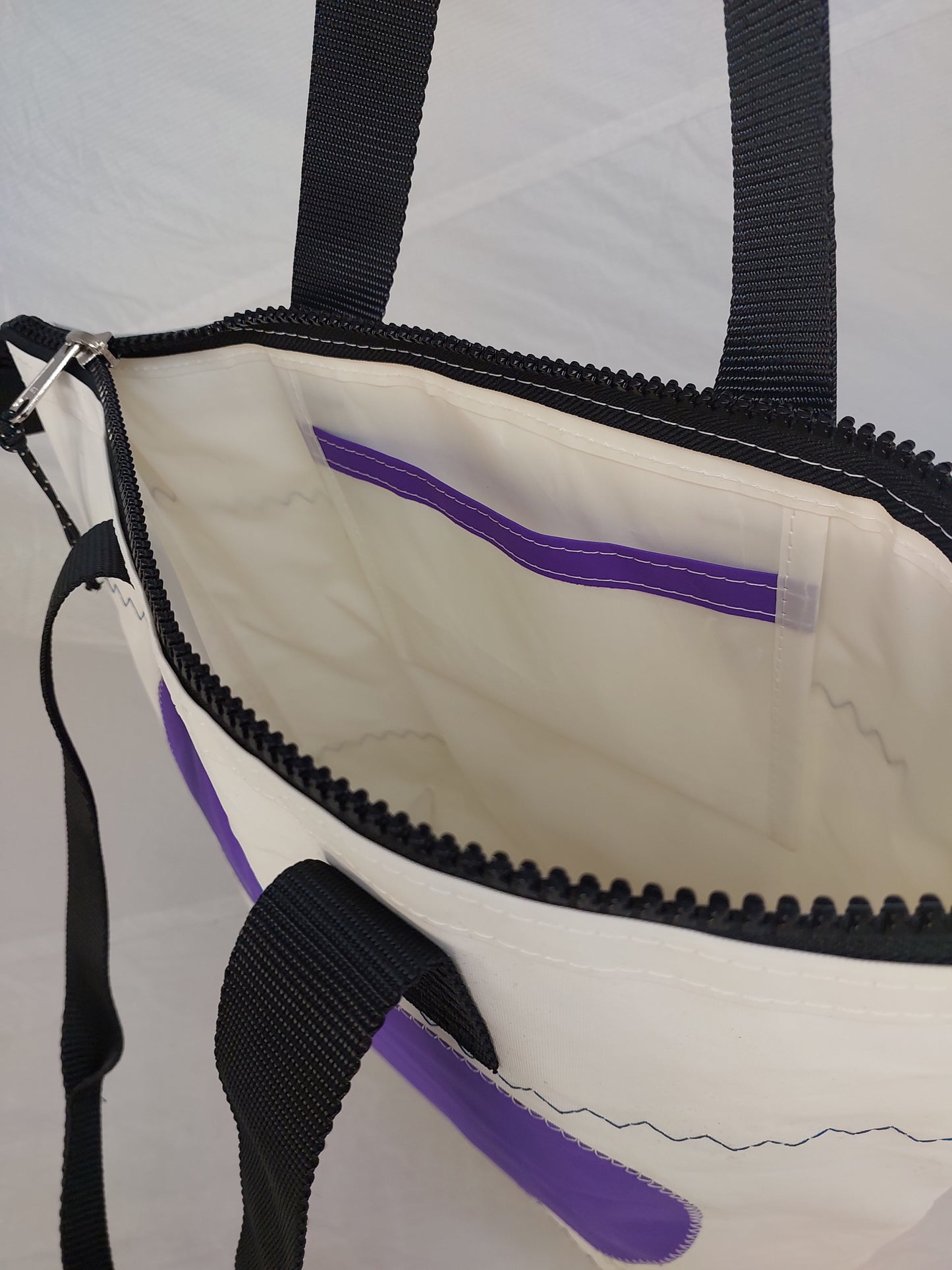 Heart Zip Tote 831