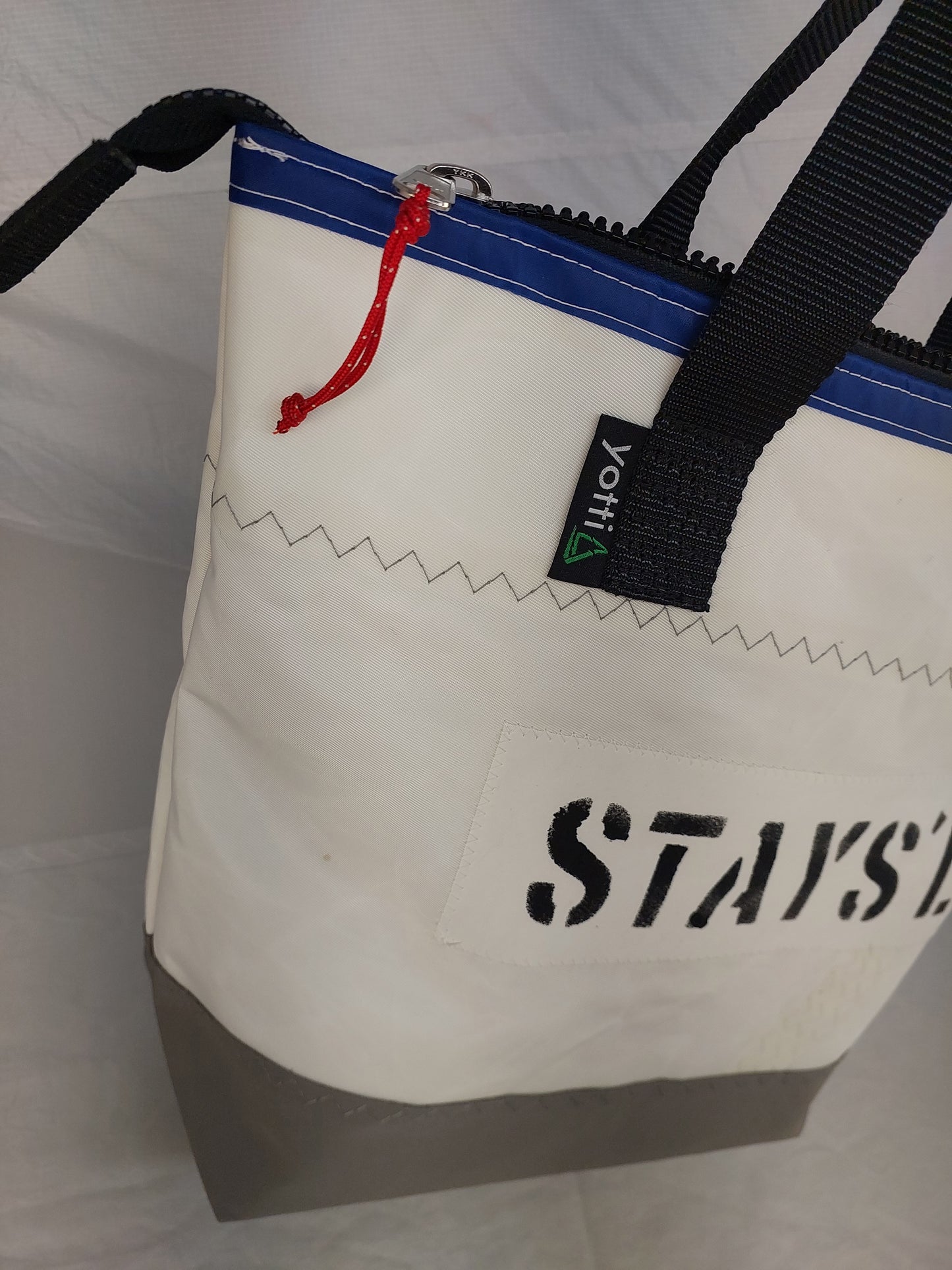 Stays'l Zip Tote 832