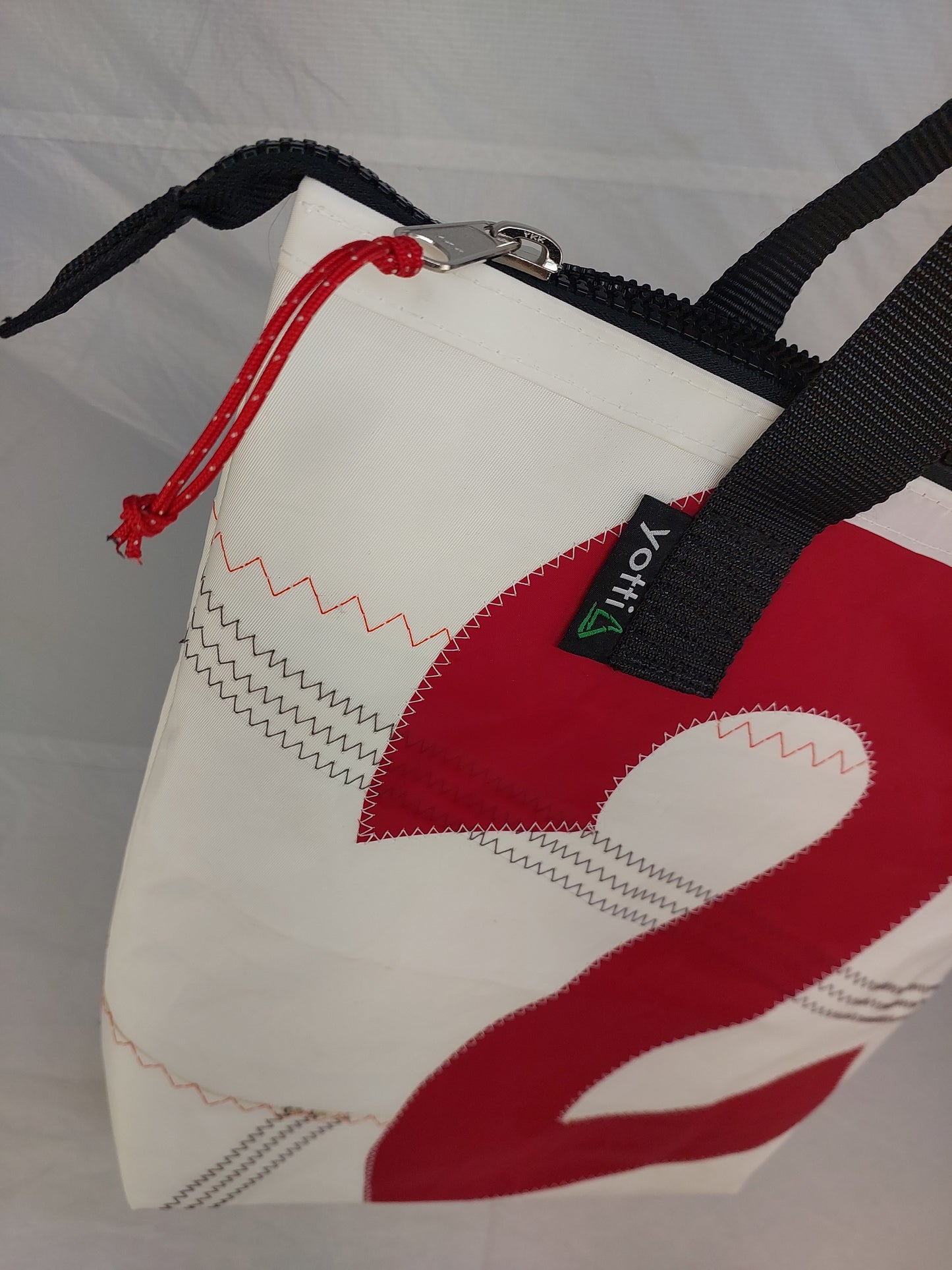 #2 Zip Tote 833