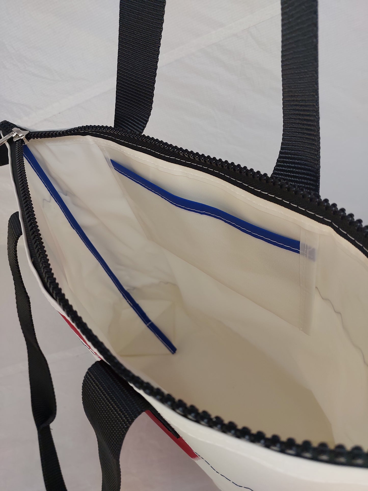 #2 Zip Tote 835