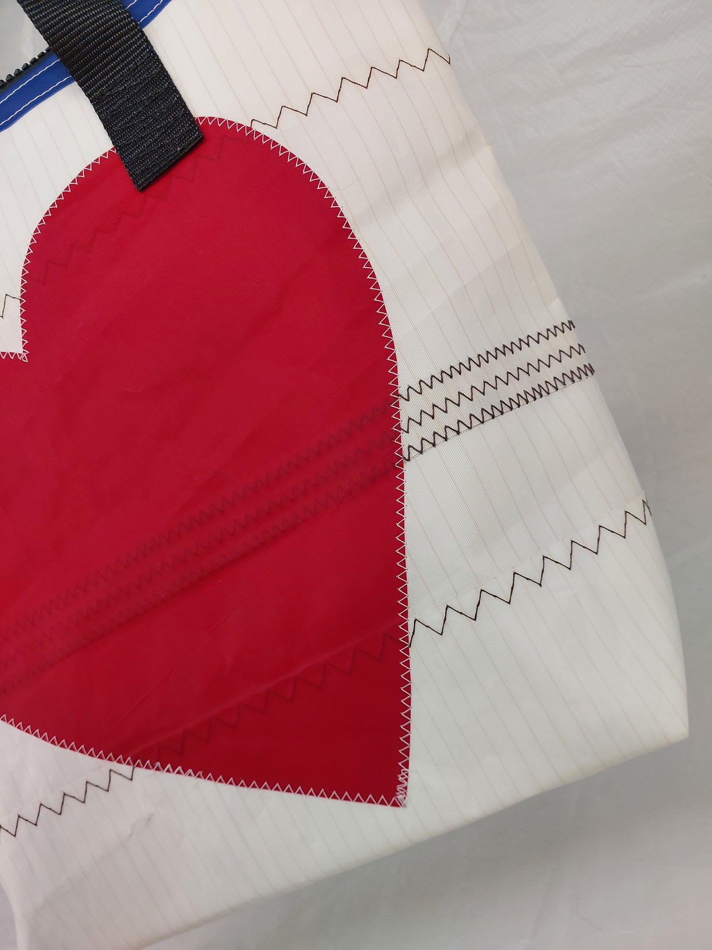 Heart Zip Tote 845