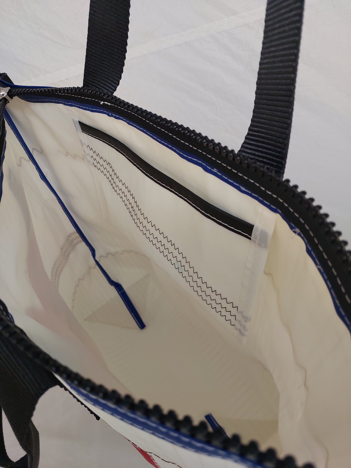 Heart Zip Tote 845