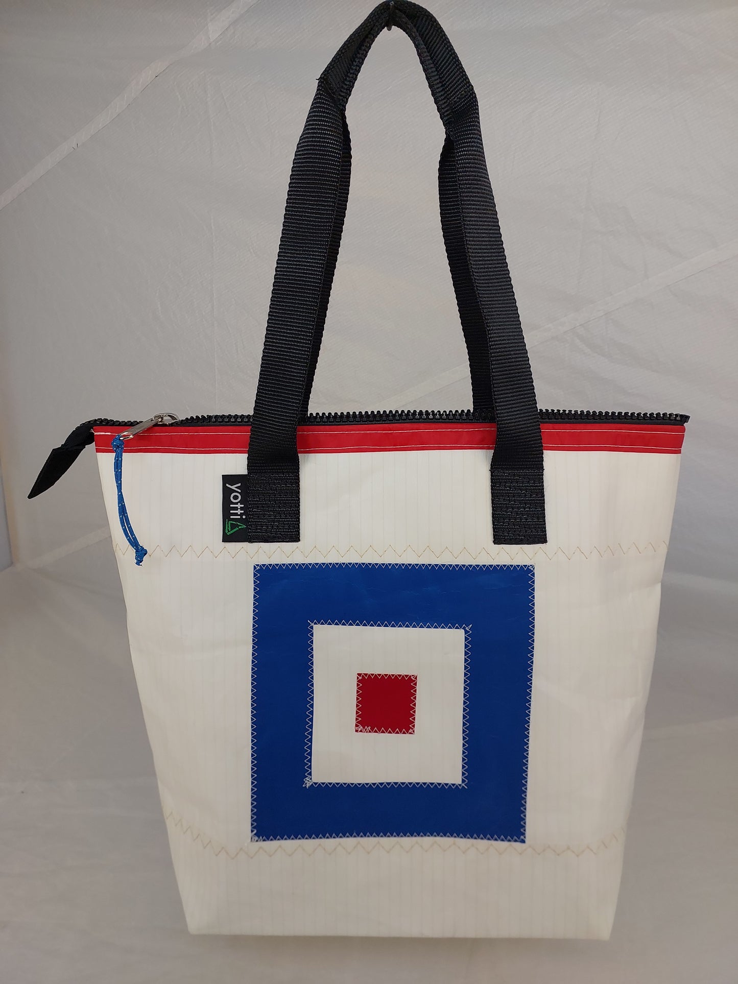 W Flag Zip Tote 847