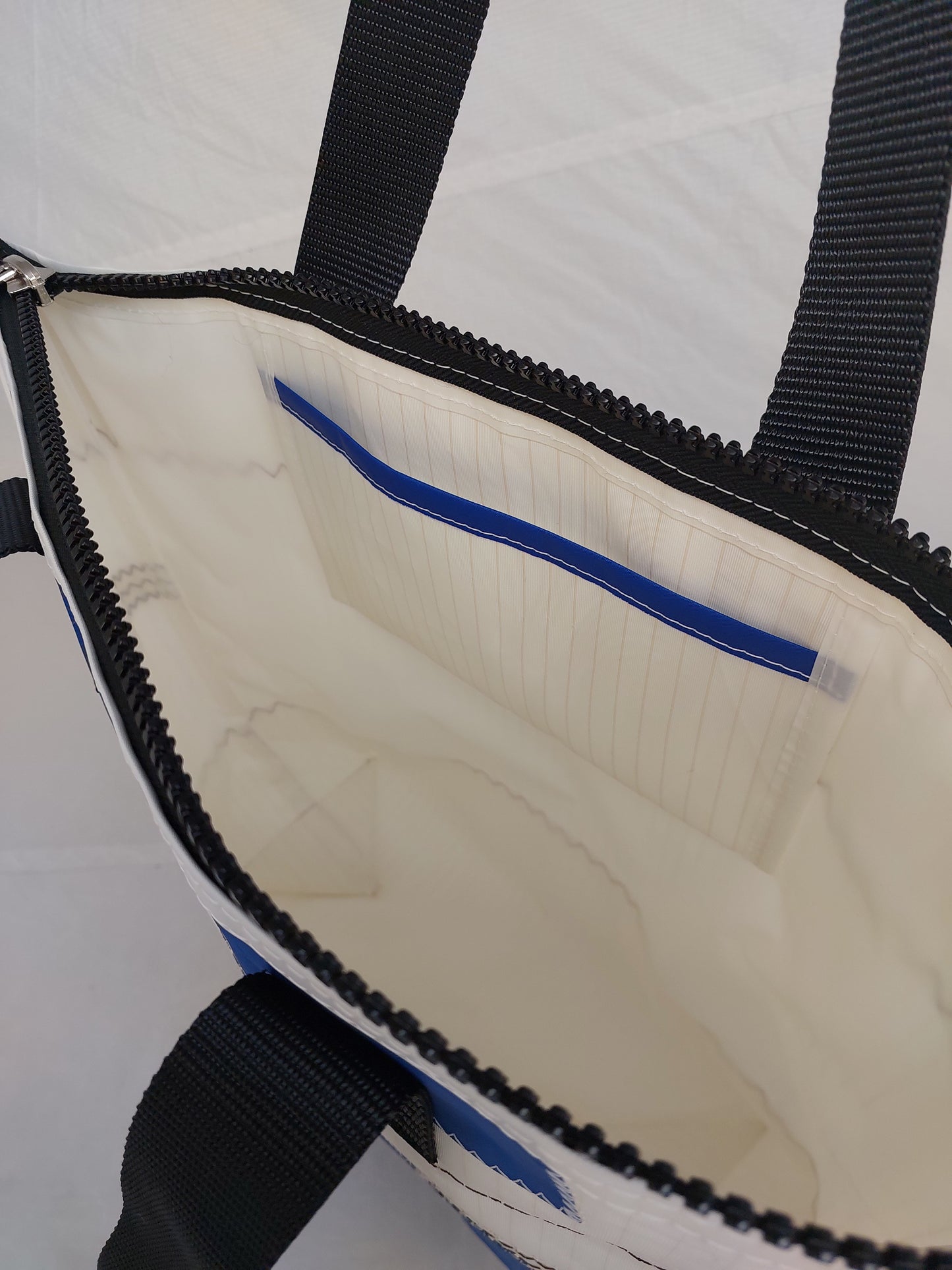 #5 Zip Tote 852