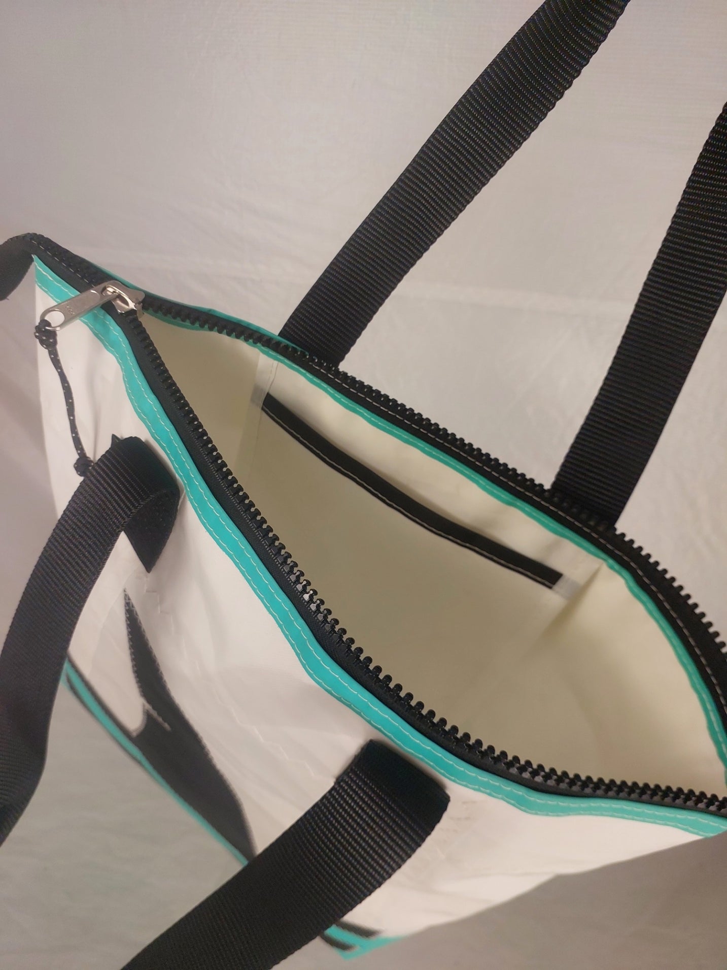 Shark Zip Tote 892