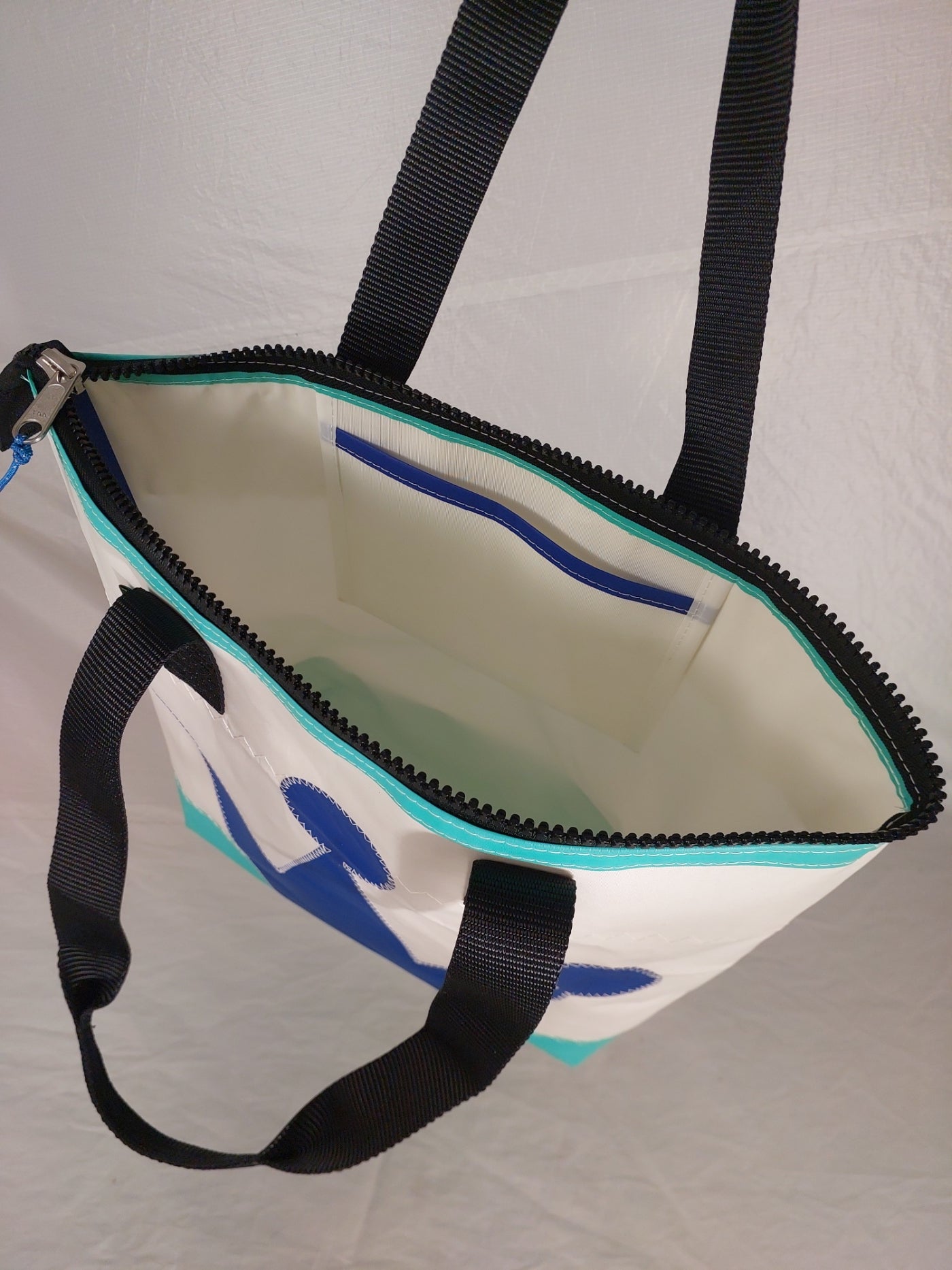 Crown Zip Tote 897
