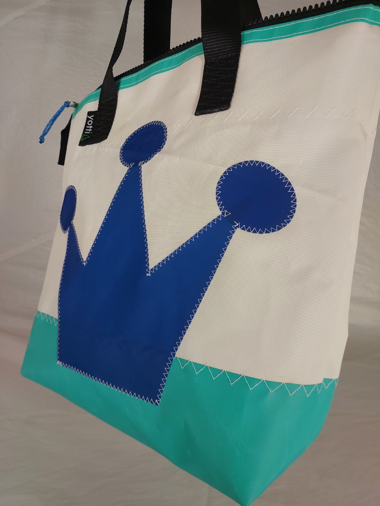 Crown Zip Tote 897