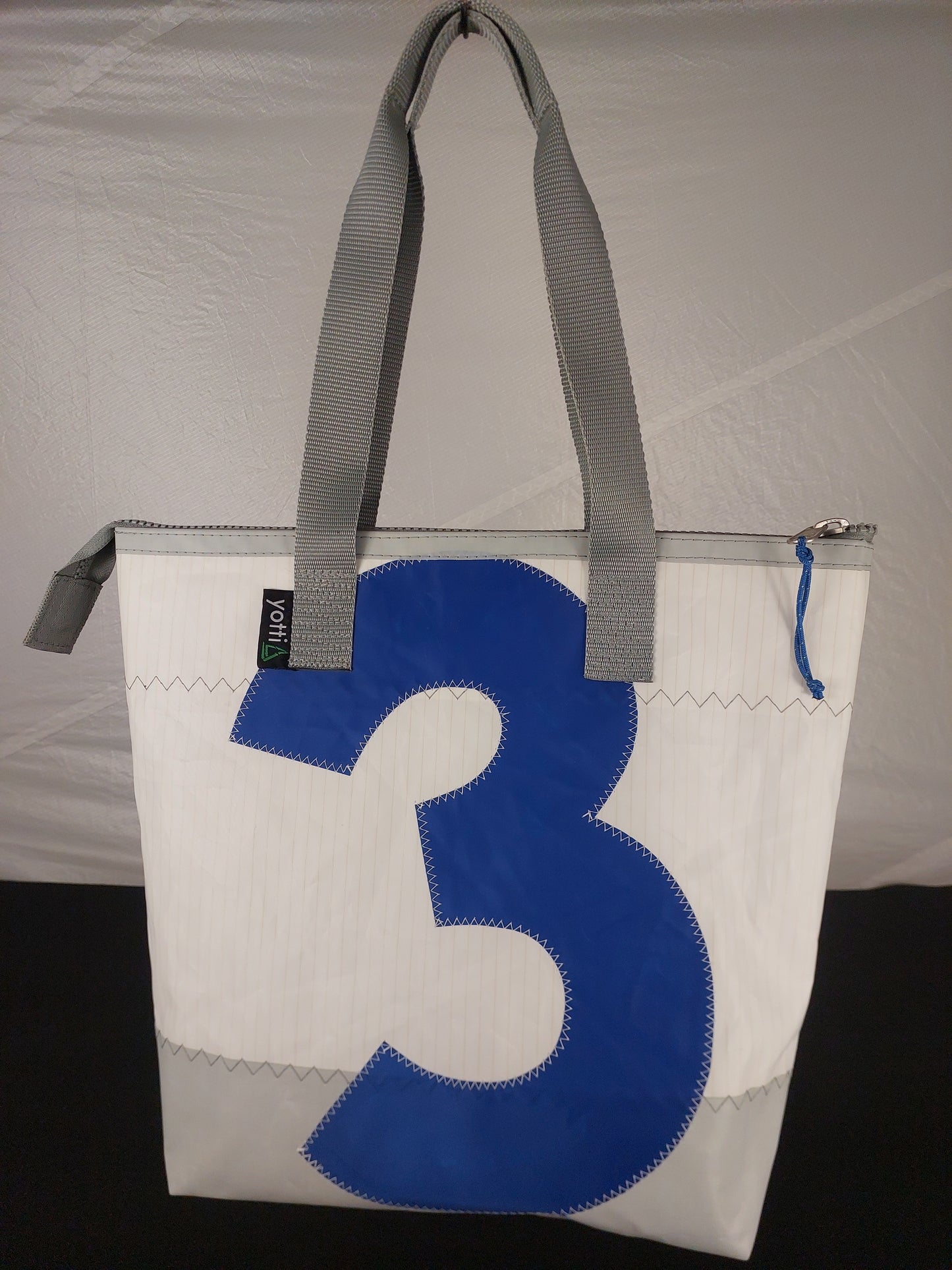 #3 Zip Tote 942