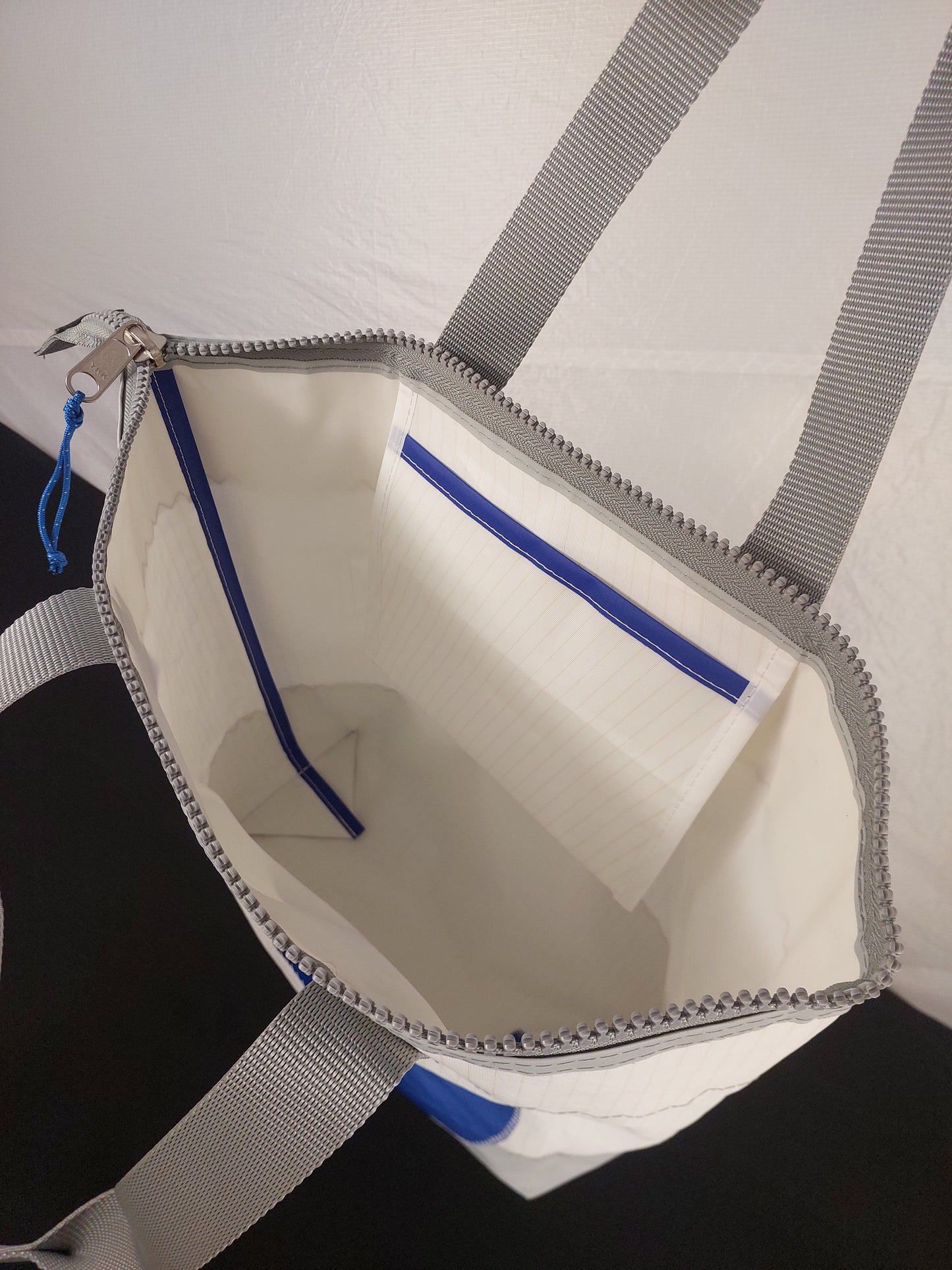 #3 Zip Tote 942