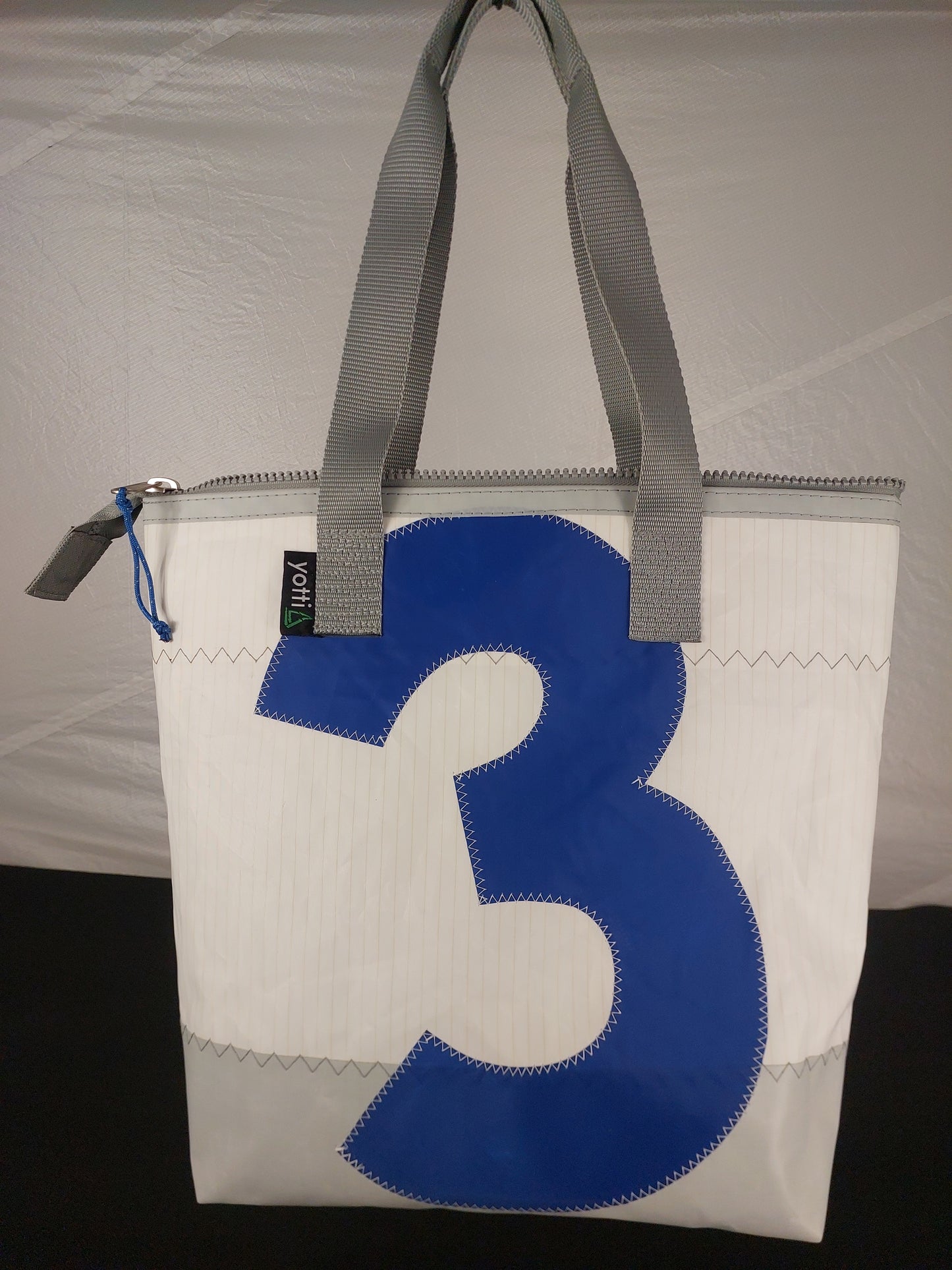 #3 Zip Tote 942