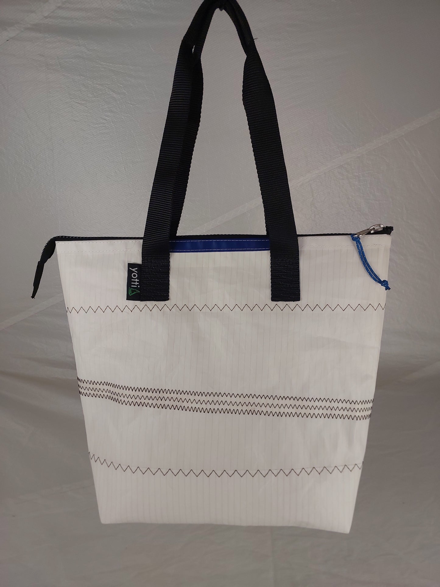 Sail Zip Tote 944