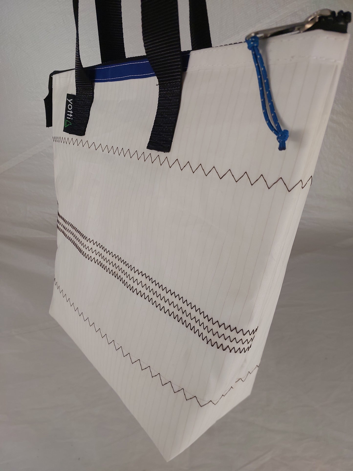 Sail Zip Tote 944