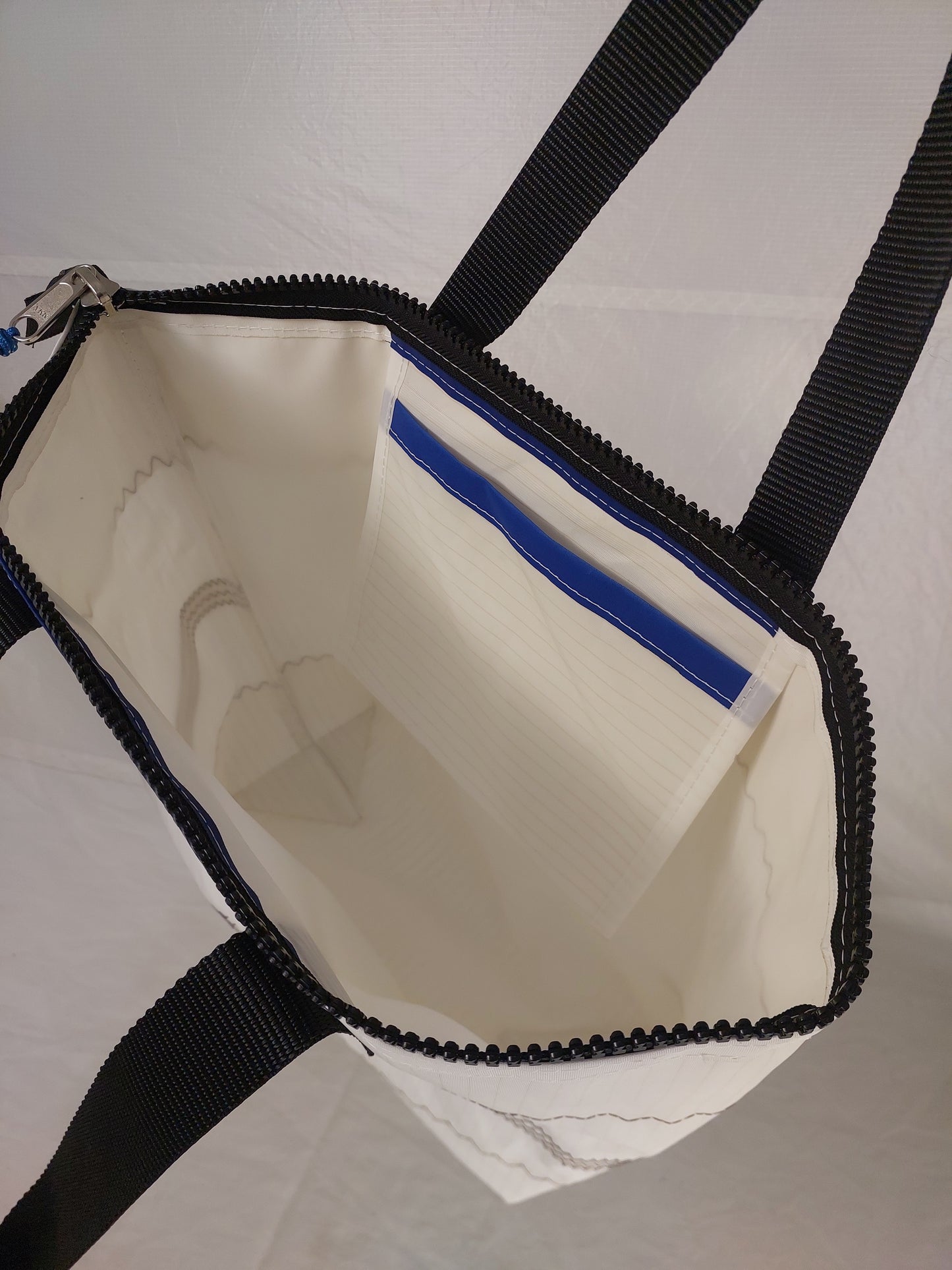 Sail Zip Tote 944