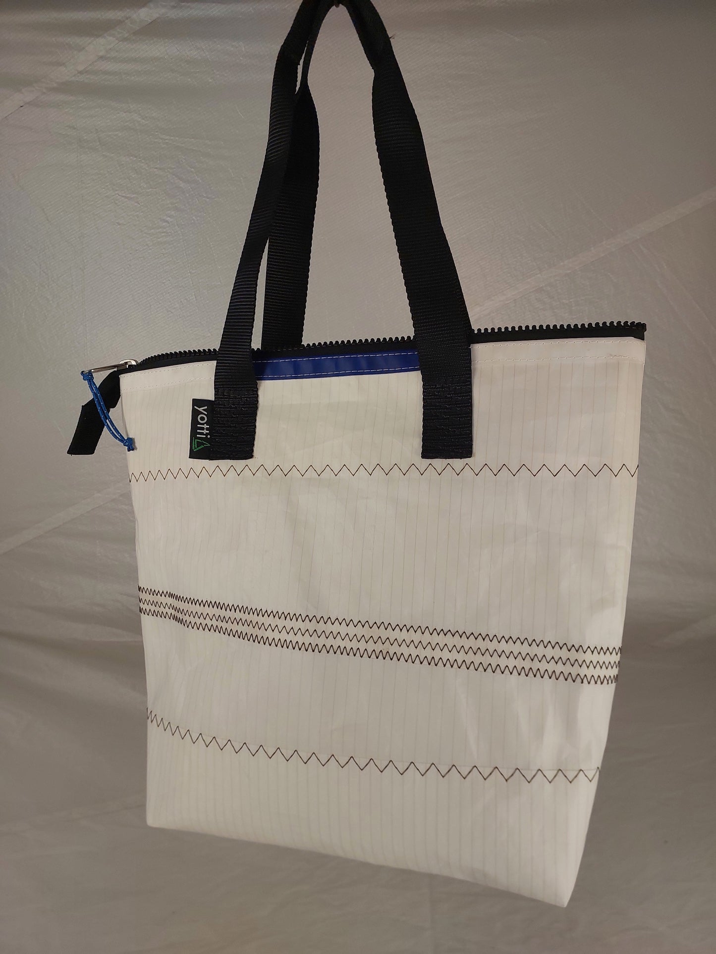 Sail Zip Tote 944